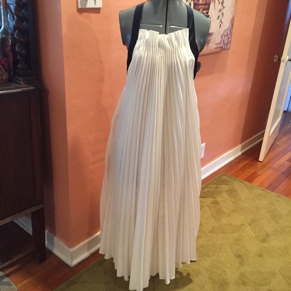 Dresses & Skirts - BOUTIQUE DRESS Sz S